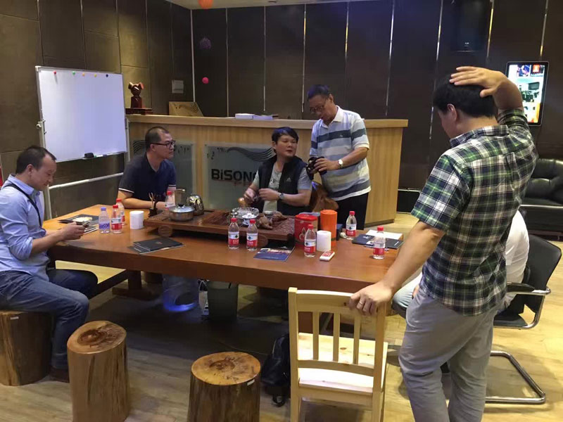  行業大咖齊聚一禾科技，體驗英嘉尼智能影音系統 　