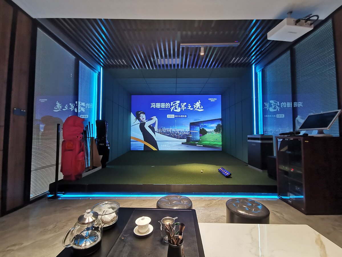 室內高爾夫+影音室