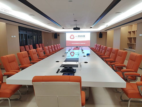 <b>2025年值得推薦的會議室音響系統解決方案包含哪些設備？</b>